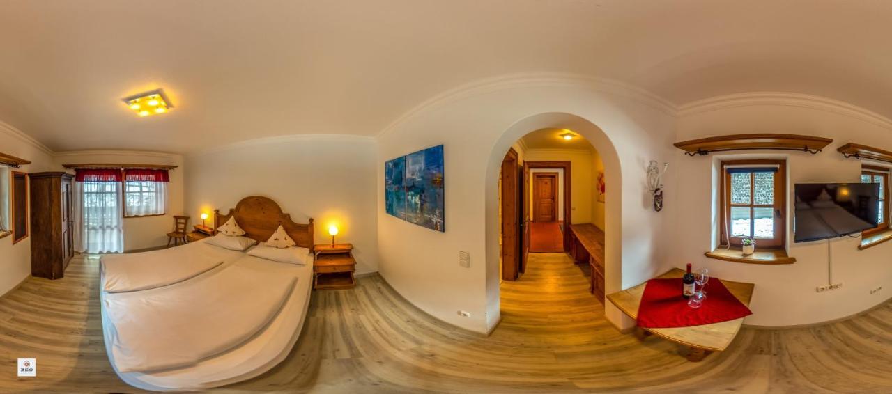 Landhotel Laerchenhuegel Oberammergau Bagian luar foto