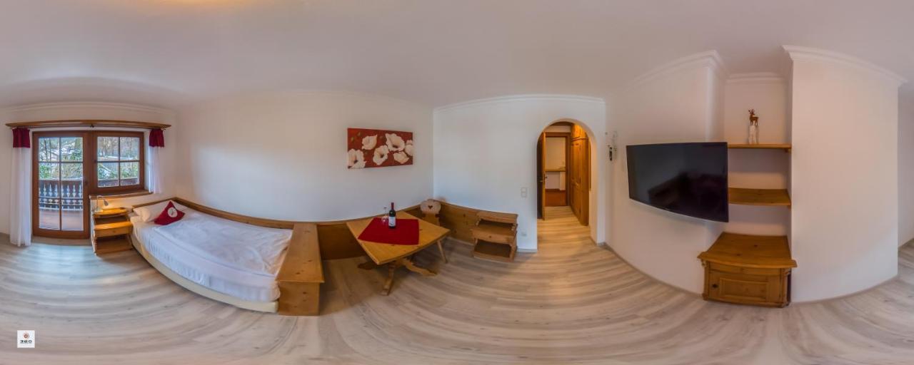 Landhotel Laerchenhuegel Oberammergau Bagian luar foto