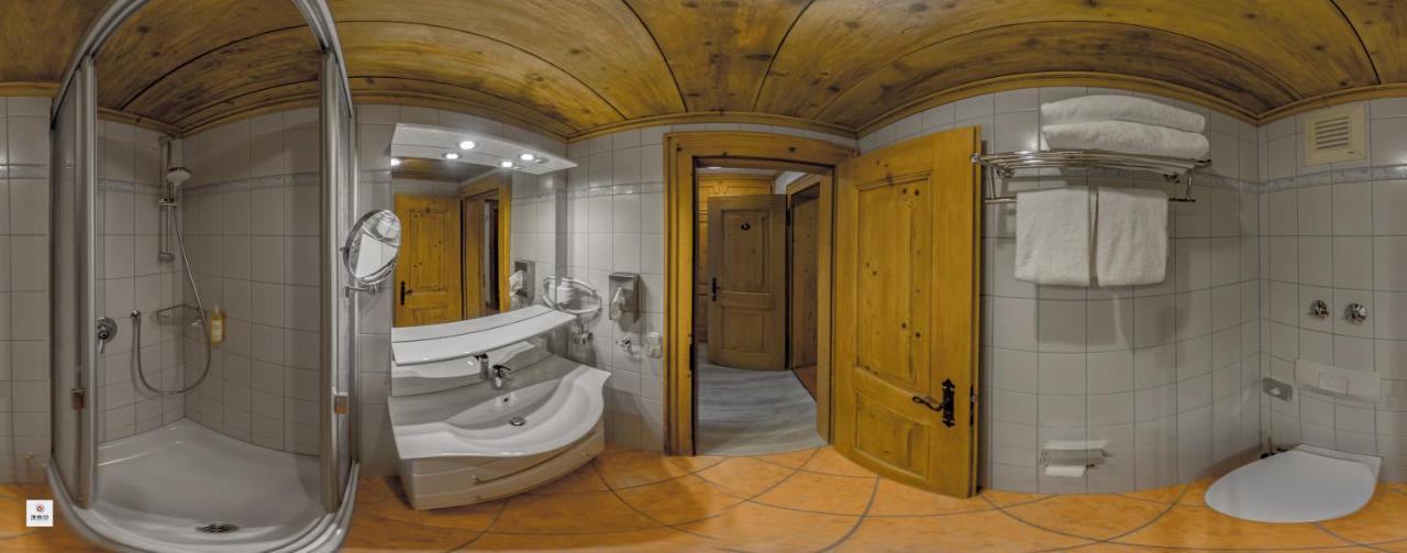 Landhotel Laerchenhuegel Oberammergau Bagian luar foto